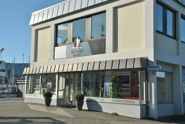 Norsk butikkeier planlegger oppstart av ny butikk med lokal-oppussing og innredning
