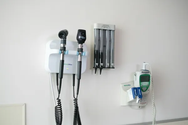 Norsk legespesialist planlegger oppstart av privatklinikk med moderne medisinsk utstyr